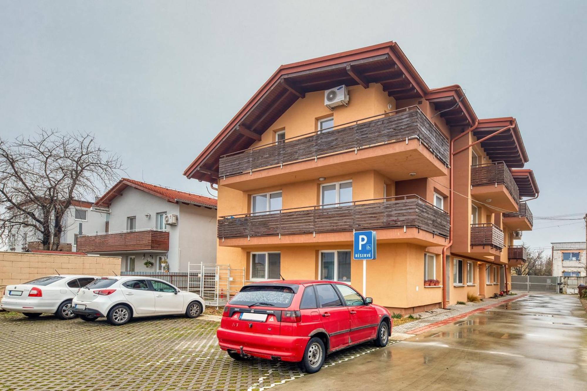 Design Apartment Bratislava Bagian luar foto