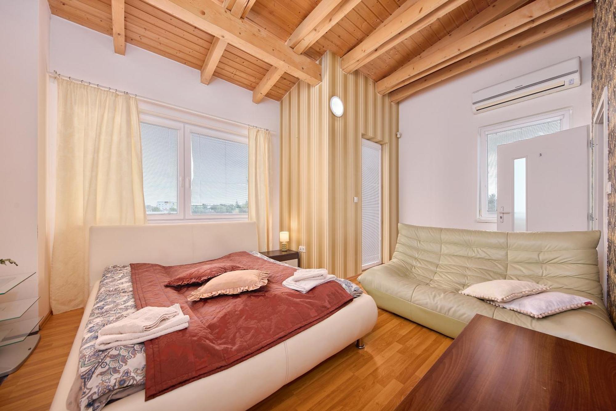 Design Apartment Bratislava Bagian luar foto